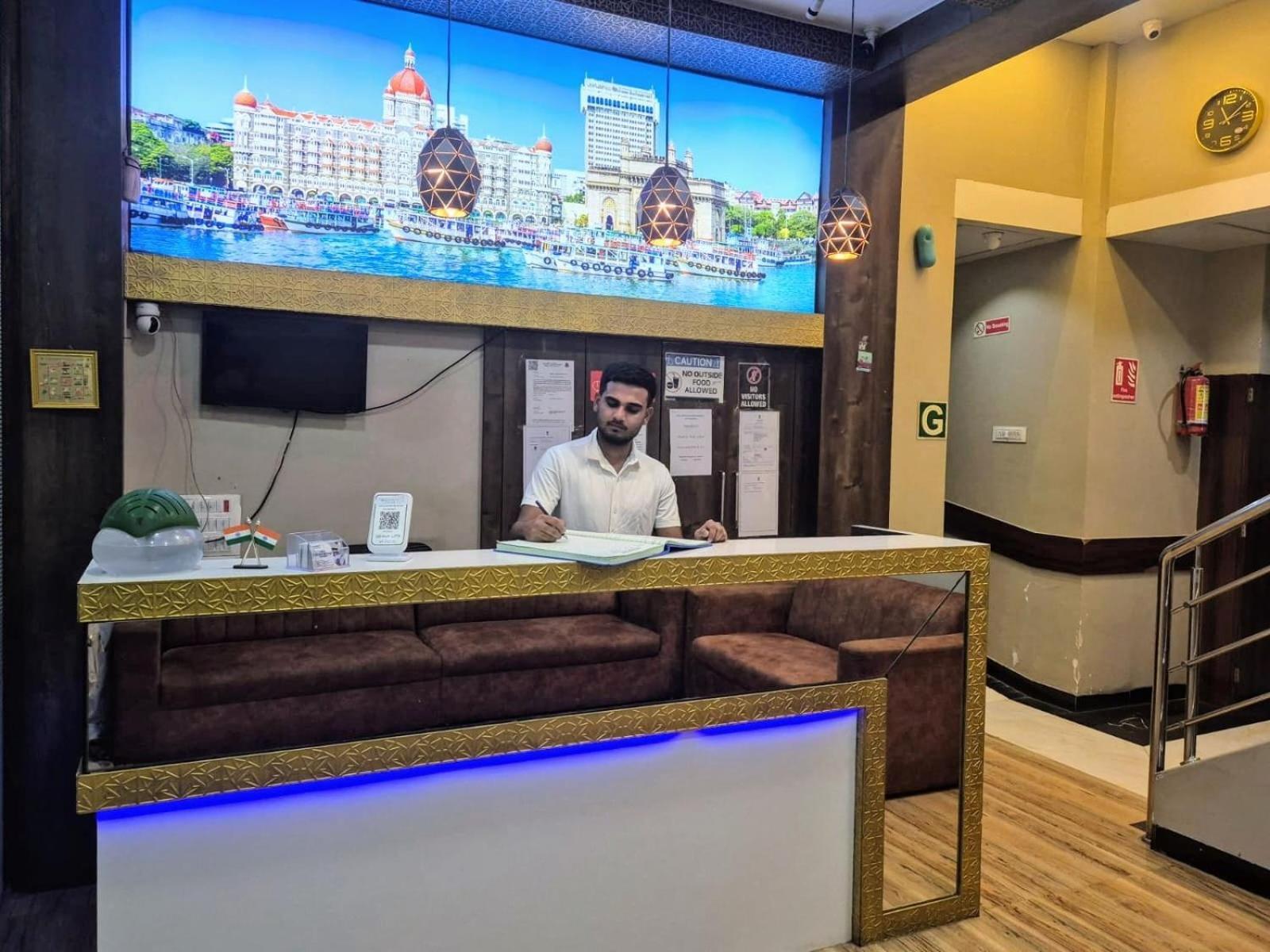 Hotel Blue Terminal Мумбаи Экстерьер фото